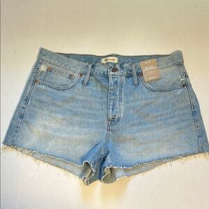 Madewell Light Blue Frayed Hem Relaxed Button Down Jean Shorts Size 32